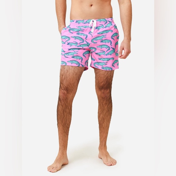 NWOT Chubbies Swim Trunks The Glades Alligator Print Pink 5.5" Mesh Lined Size L - Picture 1 of 11